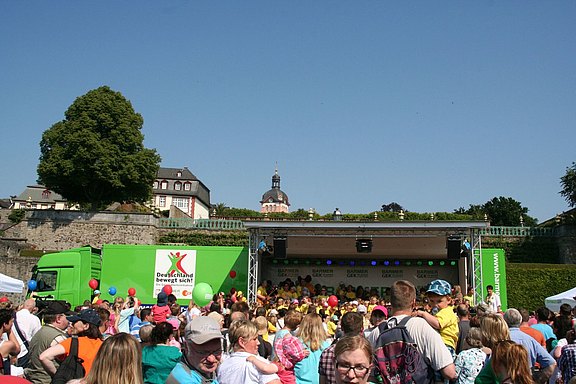 Die Bühne auf dem König-Konrad-Platz